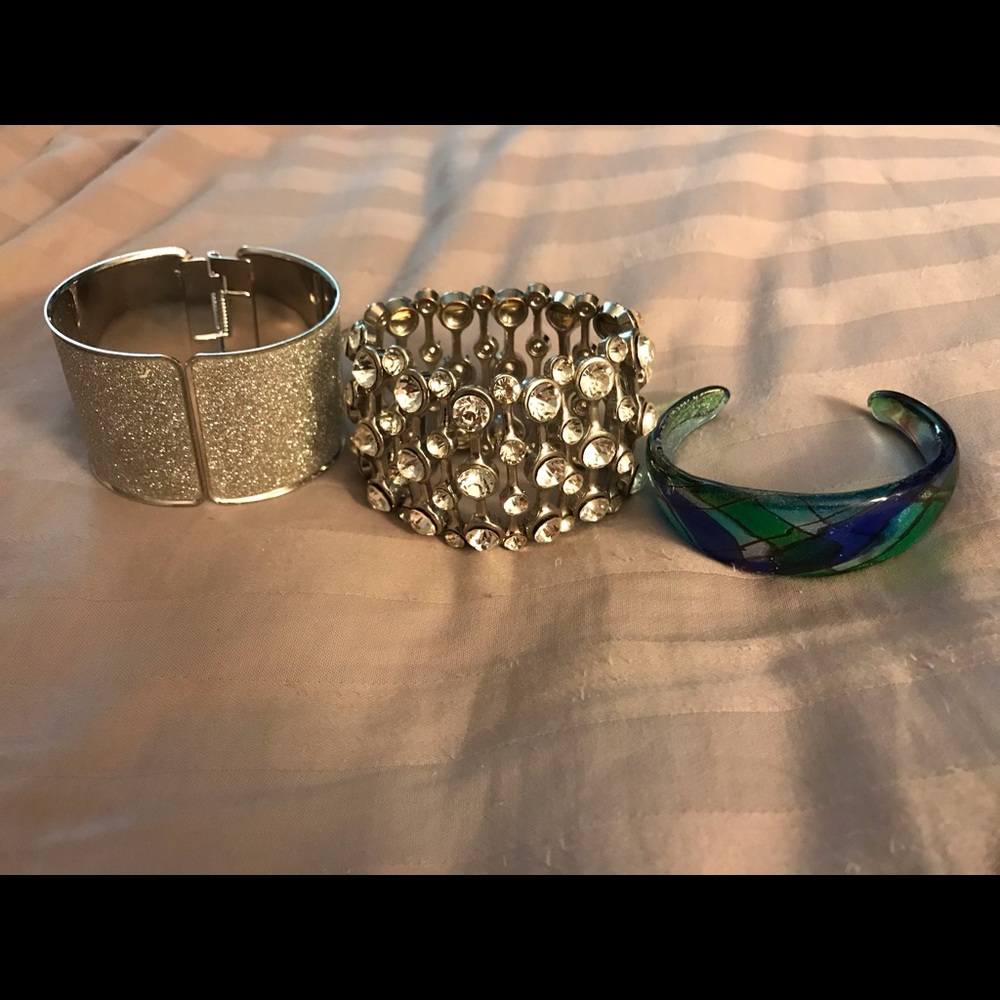 3 Bracelets